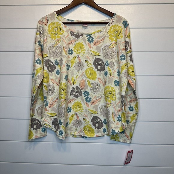 NEW Ricrac & Ruffles Mom Top MEDIUM Floral Print Long Sleeve Top Adult Size Tee - Picture 2 of 6